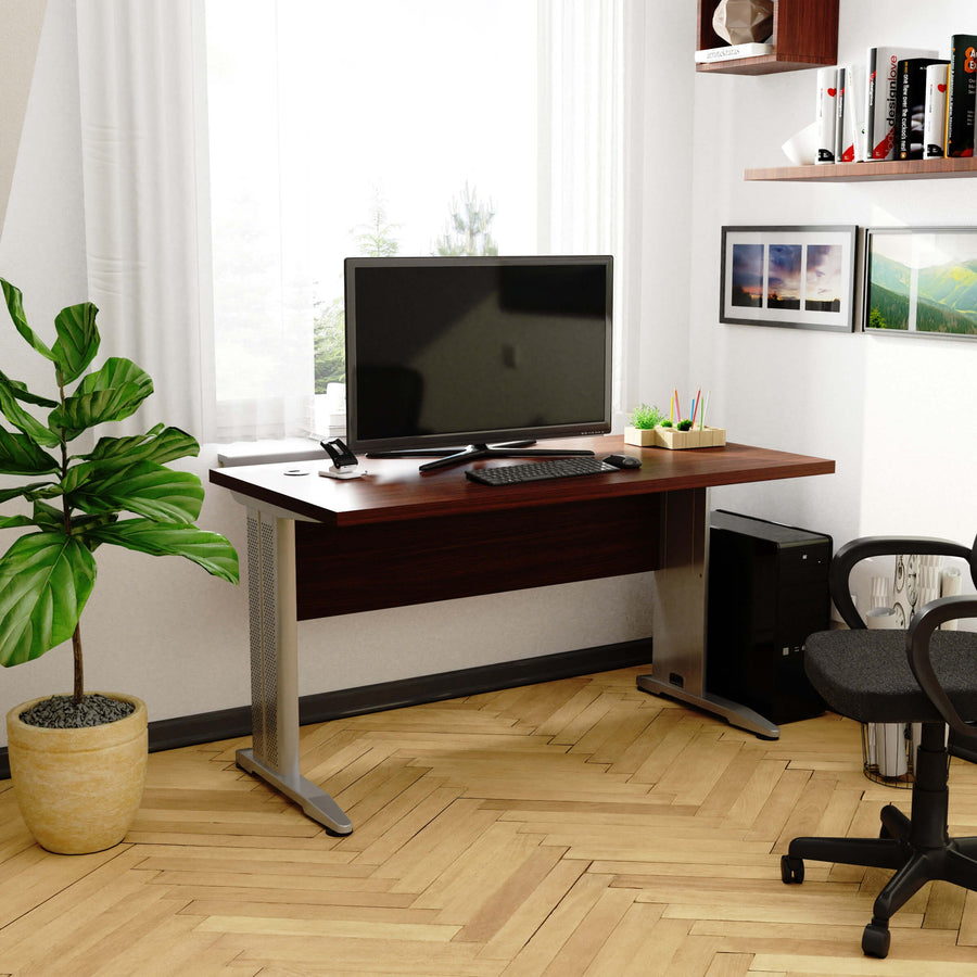 Schreibtisch – moderner Computer Schreibtisch mit Metallbeinen und großer Arbeitsfläche