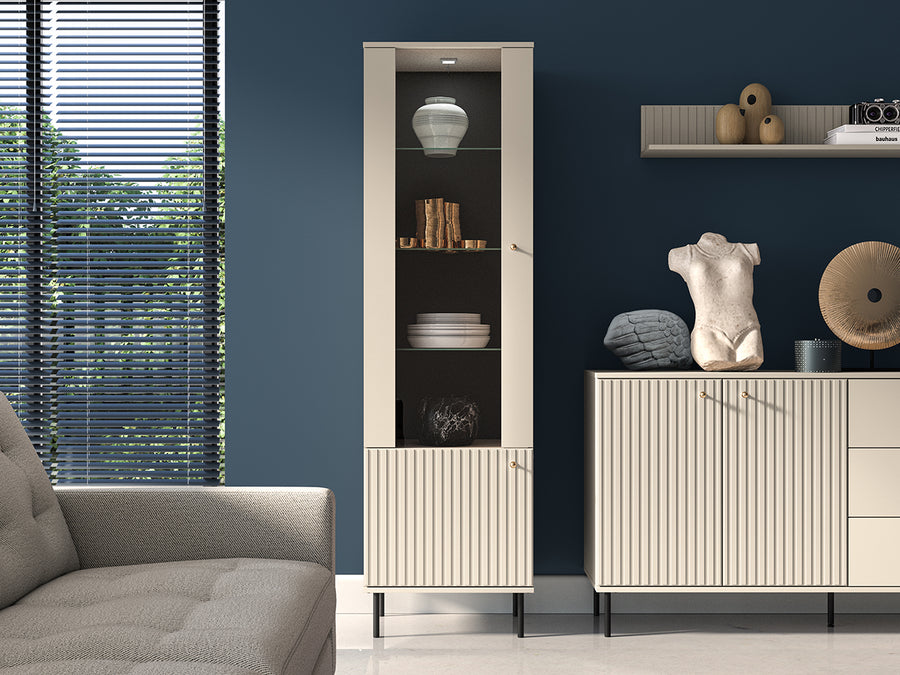 Vitrine – SOPHIE 02 – Moderne Glasvitrine mit MDF-Front und Beleuchtung