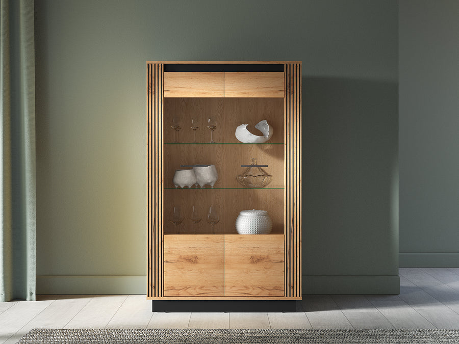Vitrinenschrank – URSO – Eleganter Glasvitrine mit Holzoptik
