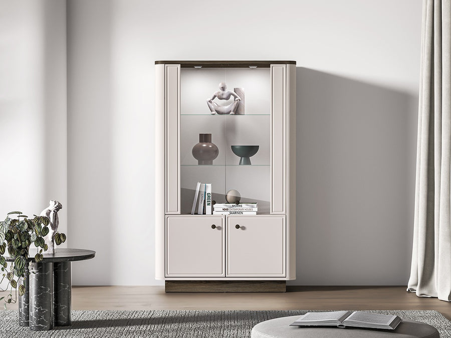 Vitrine – VILAVIO 02 – Elegante Präsentation mit abgerundeten Kanten