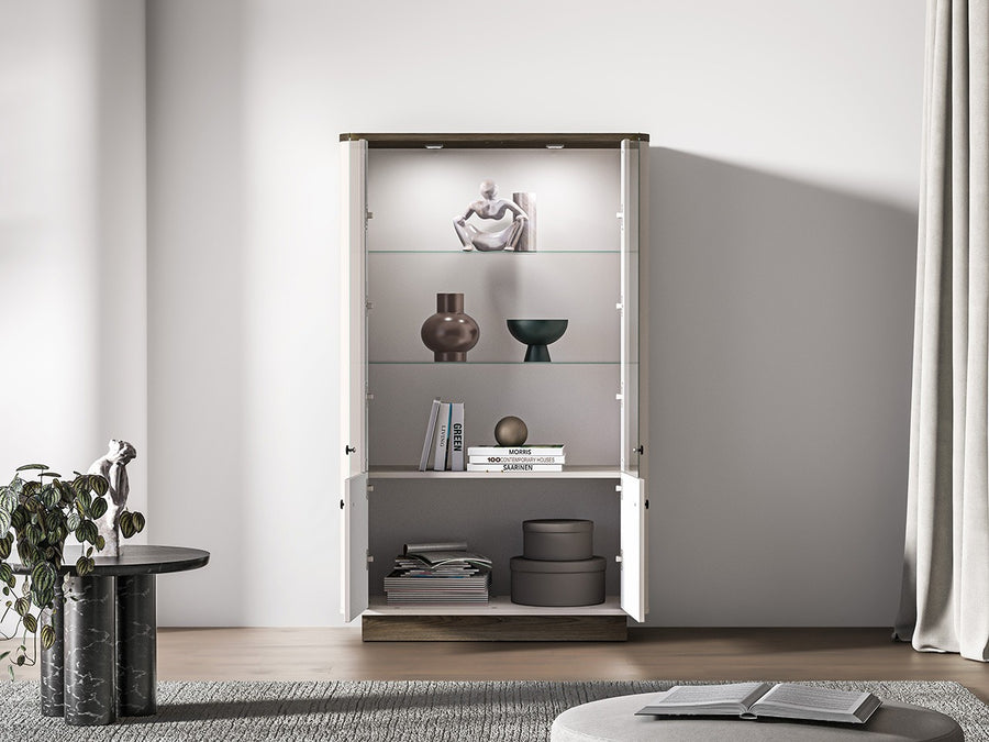 Vitrine – VILAVIO 02 – Elegante Präsentation mit abgerundeten Kanten