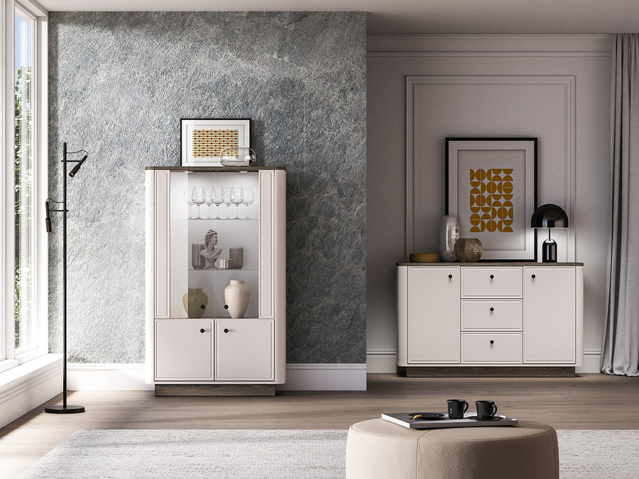 Vitrine – VILAVIO 02 – Elegante Präsentation mit abgerundeten Kanten
