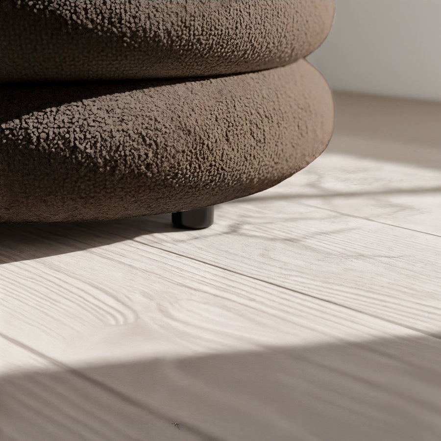 Sitzhocker – MOLLIS – Weiches Design mit praktischer Funktion