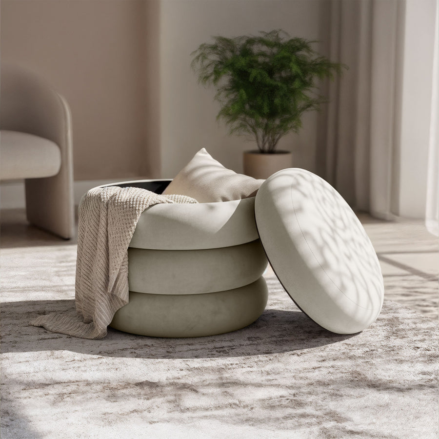 Sitzhocker – SNUGGO – Eleganter Samthocker mit Stauraum im modernen Design