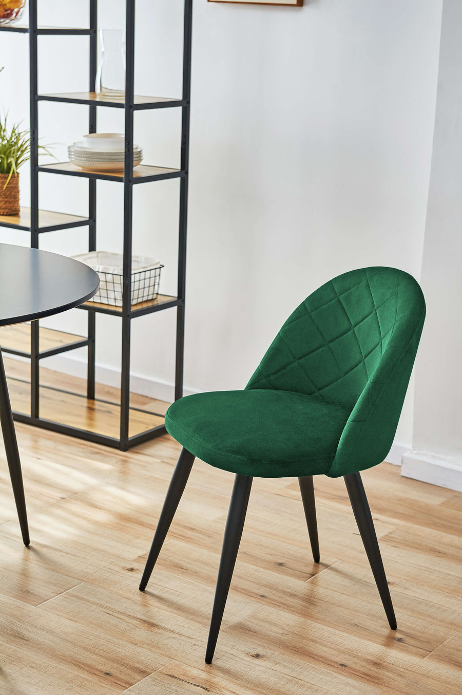 Stuhl – Elegantes gepolstertes Design für moderne Räume