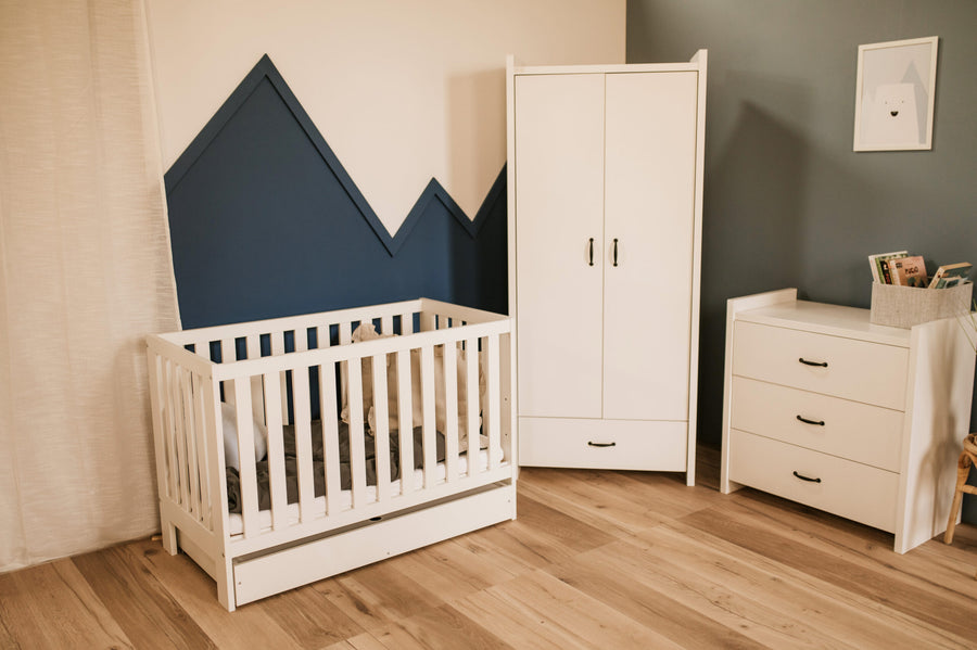 Babybett – AMELIA II – Funktionales Kinderbett mit Stauraum
