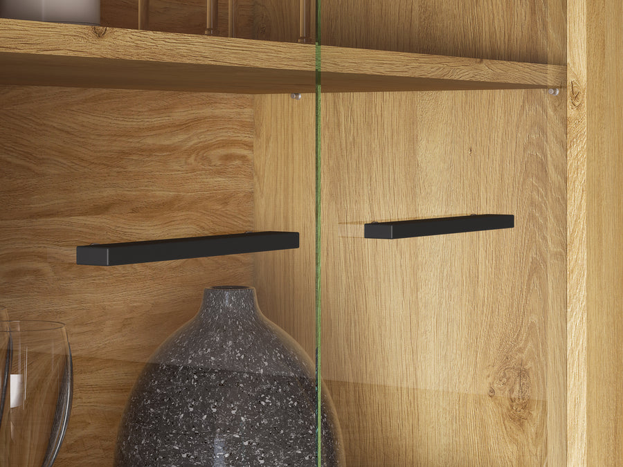 Vitrine – MODESTO 03 – Edle Eichenoptik mit stilvollen Glaseinsätzen