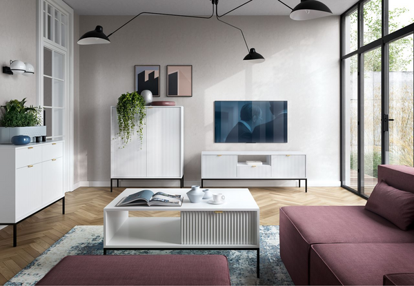 Wohnzimmer Set 4-teilig – Kommode – Couchtisch – TV Lowboard – Hochkommode / NOVA – Weiß – Modernes Stauraumensemble im strukturierten Rillen-Design