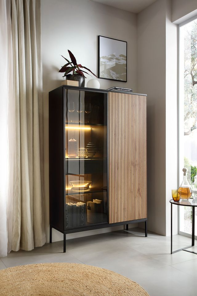 Vitrine – SENTO – WTSZ104 – Push-to-open System mit LED-Beleuchtung