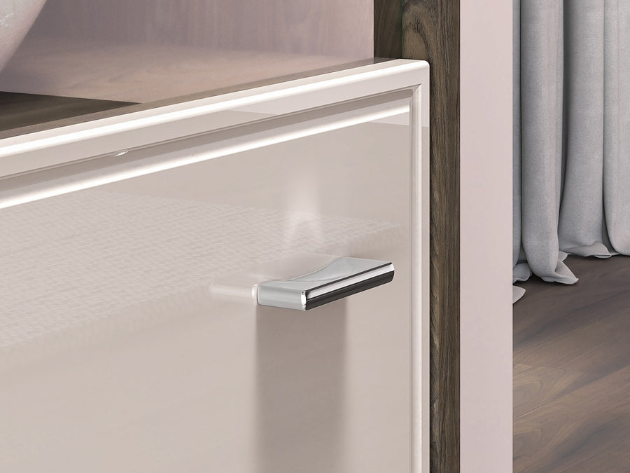 Vitrine – AVANTE 02 – Elegante Präsentation mit brillantem Hochglanz