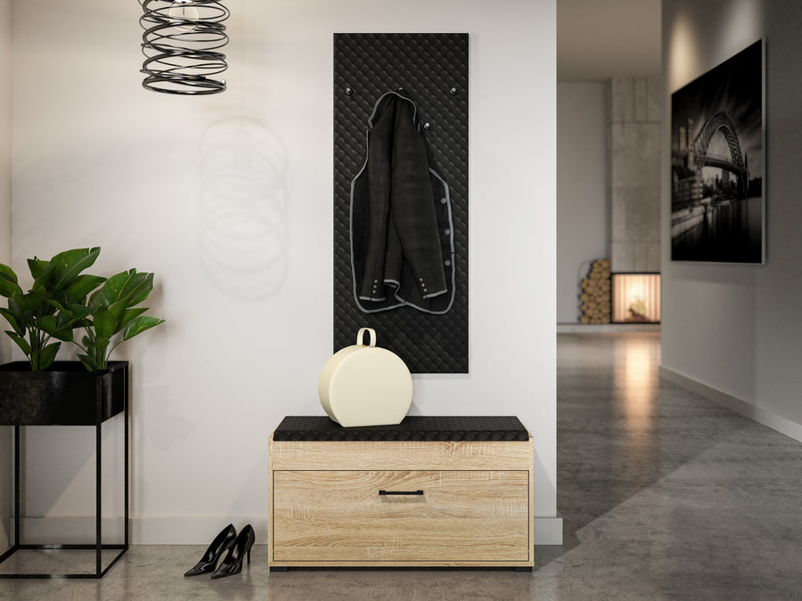 Wandgarderobe – CARO – Stilvolles Schwarz mit elegantem Polsterakzent