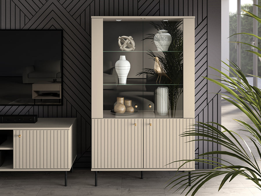 Vitrine – SOPHIE 03 – Moderne Standvitrine mit Glasfront und Beleuchtung