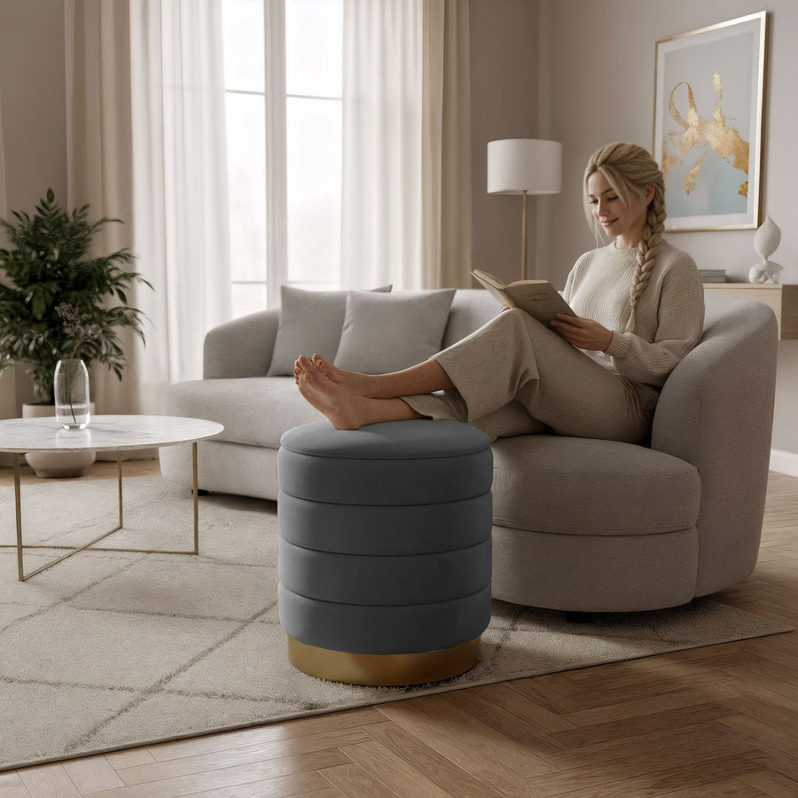 Sitzhocker – LUNA – Eleganter Samthocker mit praktischem Stauraum