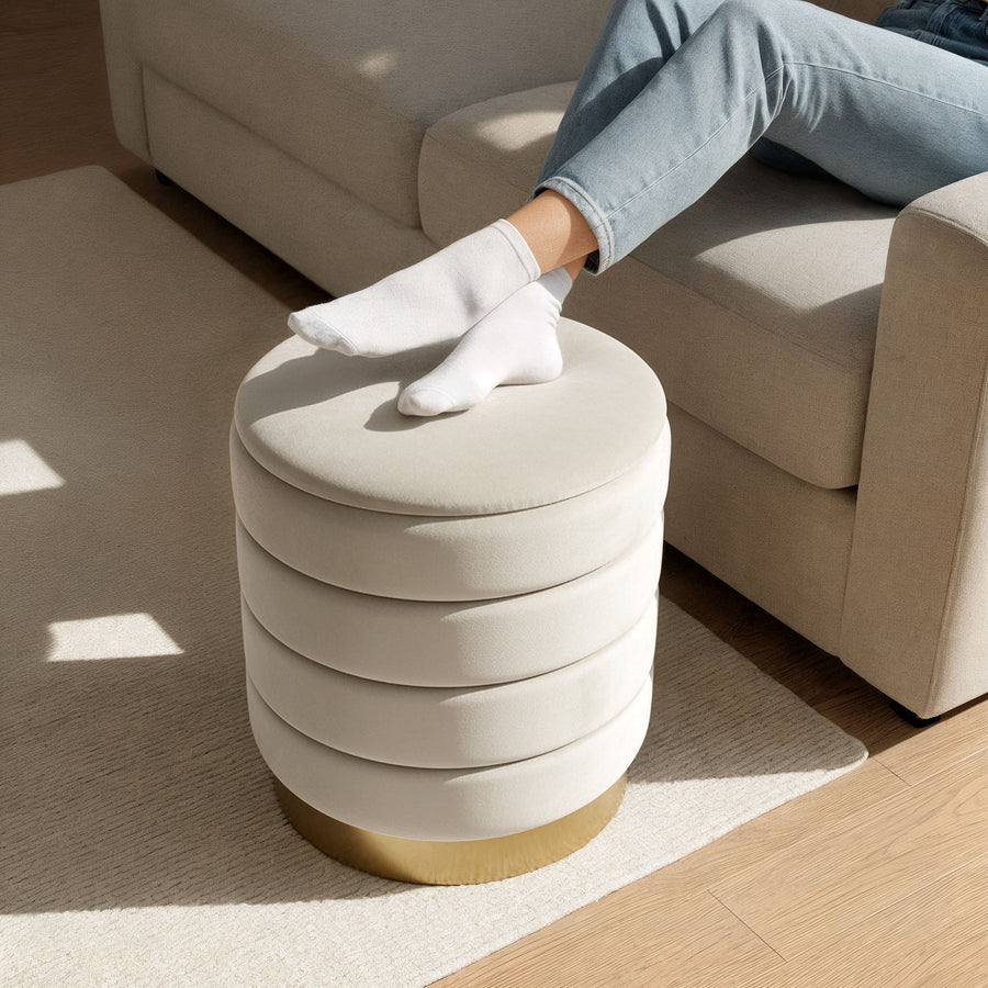 Sitzhocker – LUNA – Eleganter Samthocker mit praktischem Stauraum