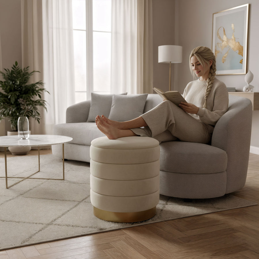 Sitzhocker – LUNA – Eleganter Samthocker mit praktischem Stauraum