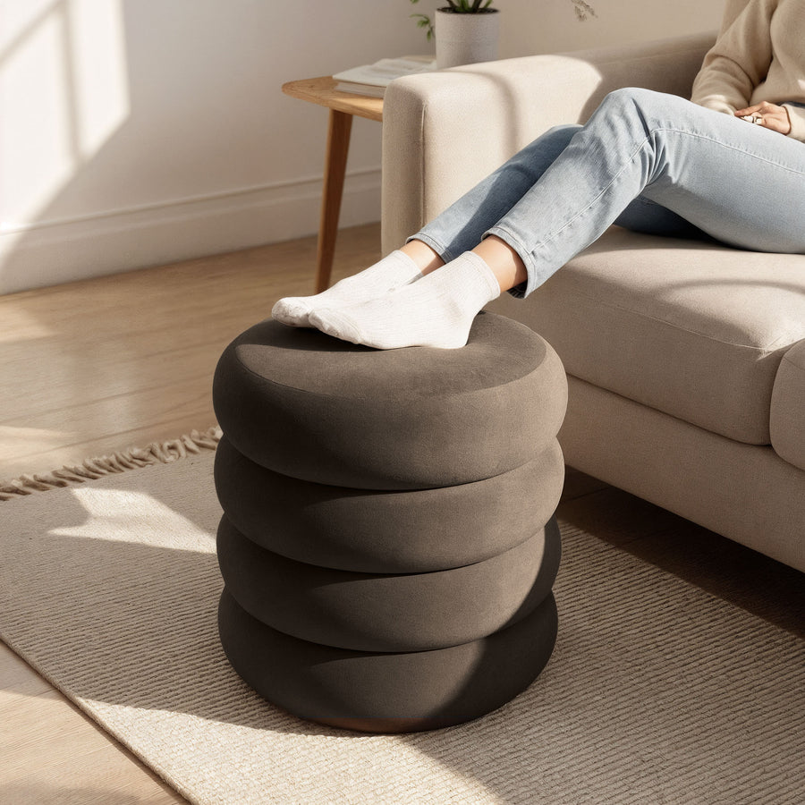 Sitzhocker – SNUGGO – Eleganter Samthocker mit Stauraum im modernen Design
