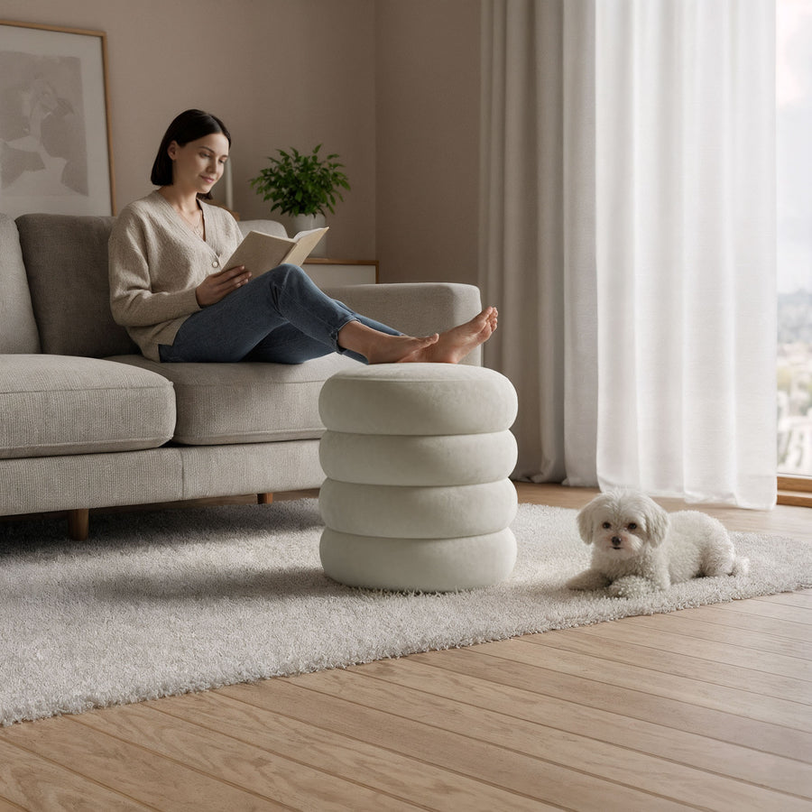 Sitzhocker – SNUGGO – Eleganter Samthocker mit Stauraum im modernen Design