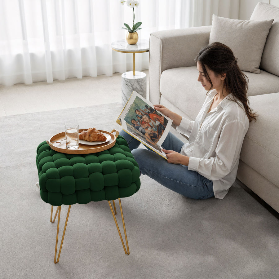 Sitzhocker – DOTTY – Geflochtener Samthocker im modernen Boho Stil