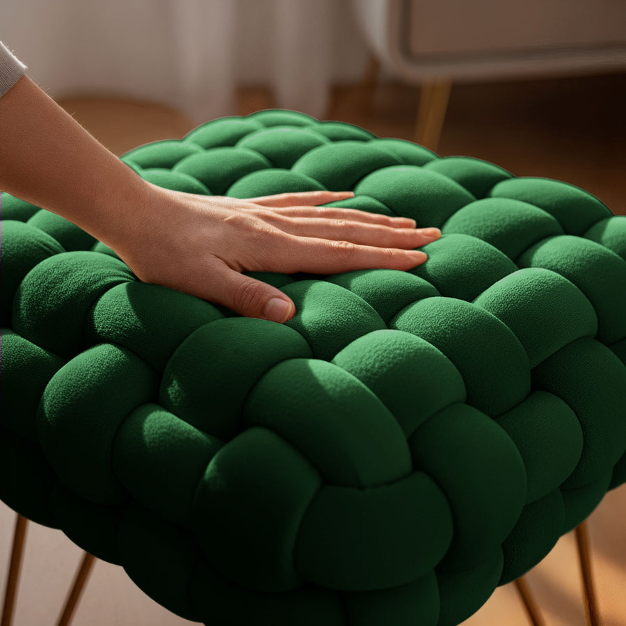 Sitzhocker – DOTTY – Geflochtener Samthocker im modernen Boho Stil