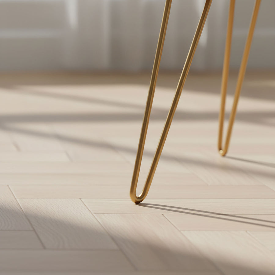 Sitzhocker – DOTTY – Geflochtener Samthocker im modernen Boho Stil