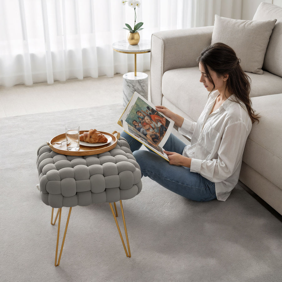Sitzhocker – DOTTY – Geflochtener Samthocker im modernen Boho Stil