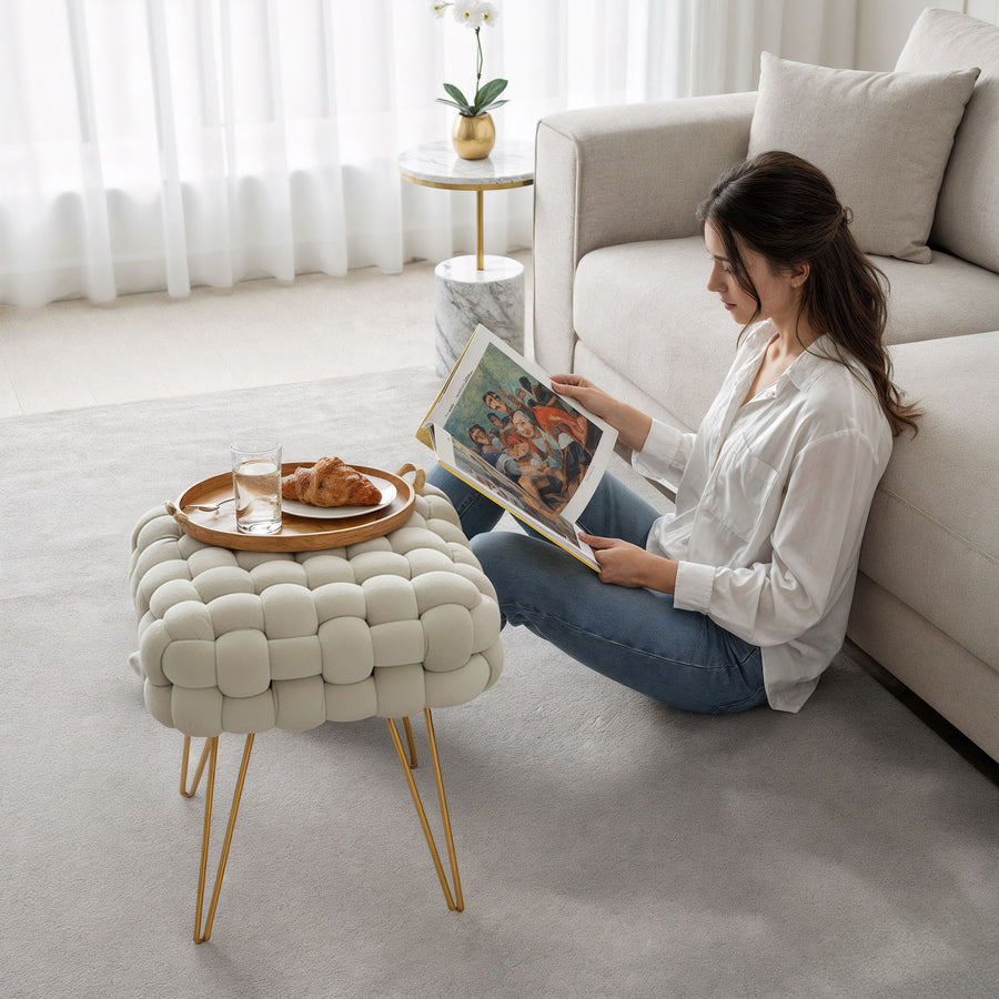 Sitzhocker – DOTTY – Geflochtener Samthocker im modernen Boho Stil