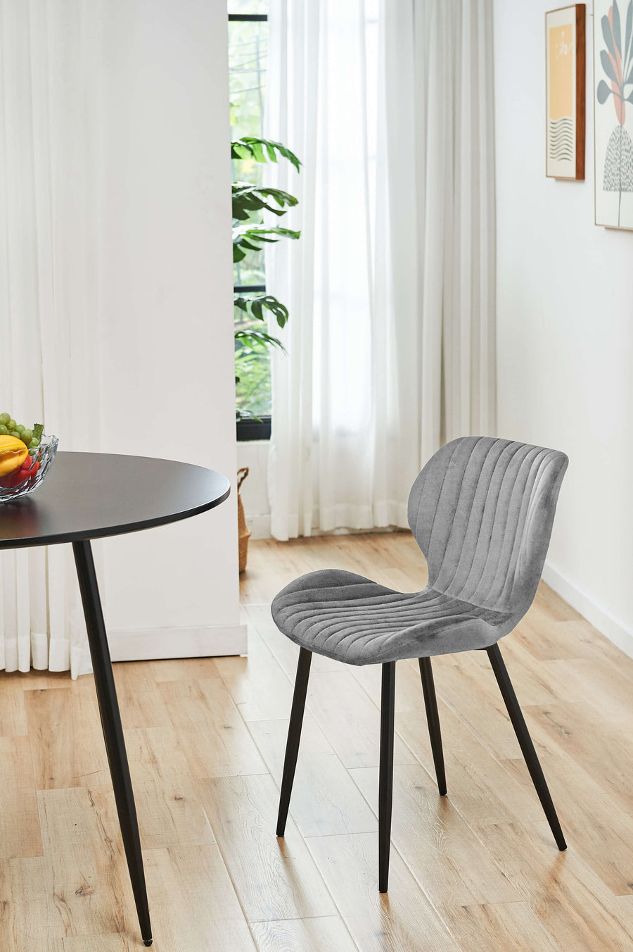 Stuhl – Gesteppter Polsterstuhl im modernen Stil